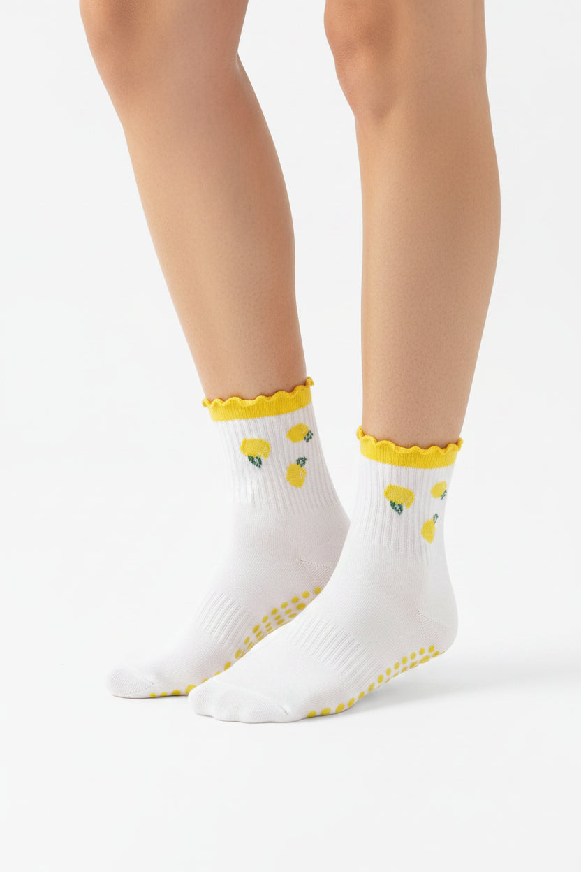 New Cotton Pilates Socks Harajuku Street Breathable Cherry Embroidery Socks Sweat-absorbent Casual Yoga Socks